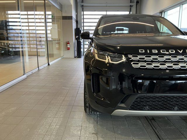  2020 Land Rover Discovery Sport in Cars & Trucks in City of Halifax - Image 4