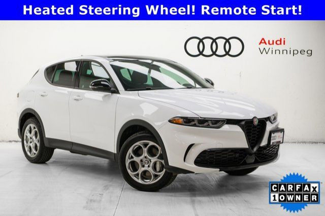 2024 Alfa Romeo Tonale Sprint | Hybrid | Sunroof | Heated Seats in Cars & Trucks in Winnipeg