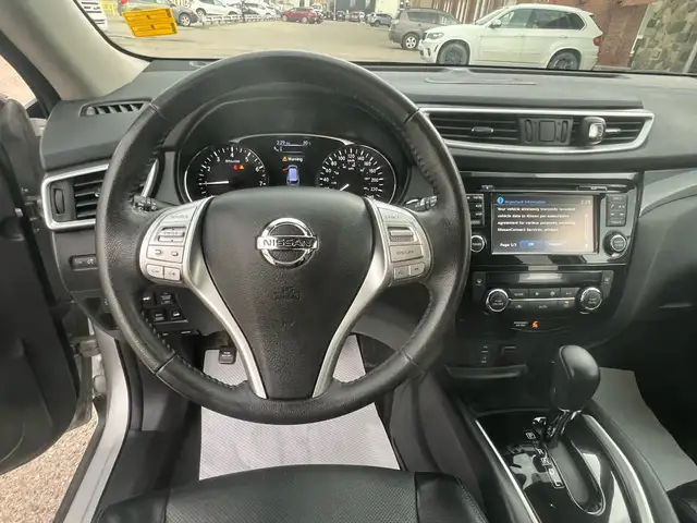 2016 Nissan Rogue SL in Cars & Trucks in Regina - Image 6