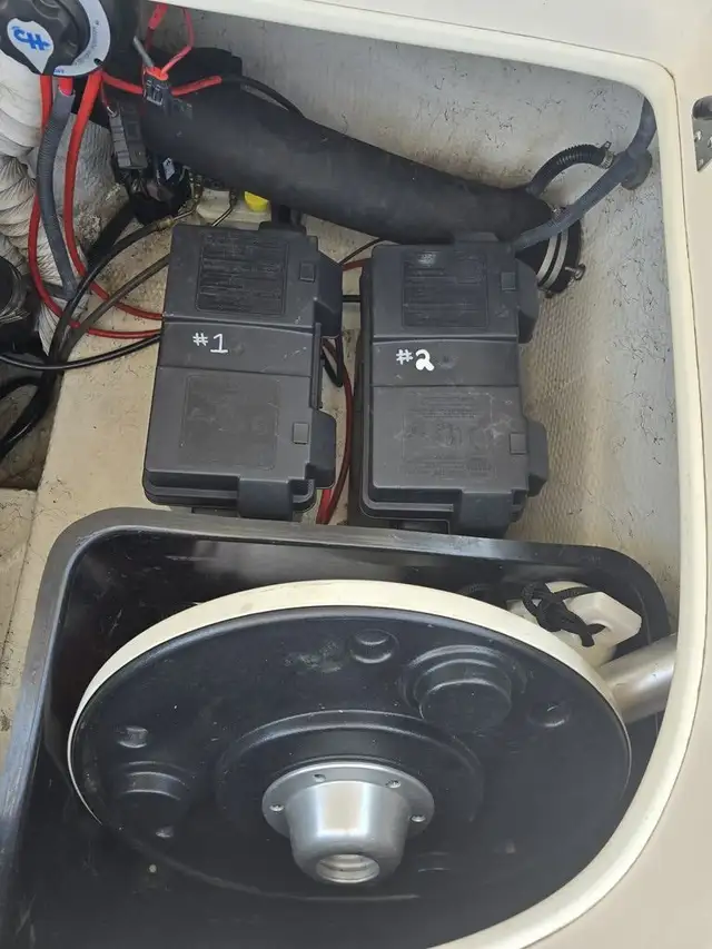 2005 Rinker Boat Co CAPTIVE 212 CAPTAINS CALL COSRCA EXHAUST FIN in Powerboats & Motorboats in Saskatoon - Image 10