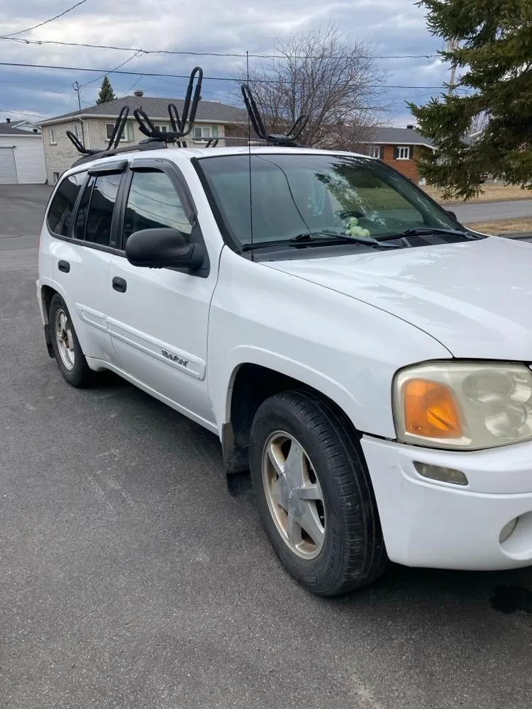 2003 GMC Envoy SLE -- fully equipped