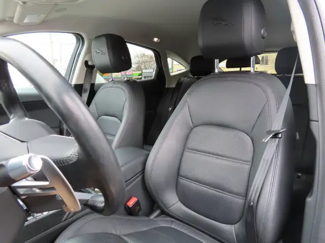 2021 Jaguar E-PACE SE P250 AWD - Navigation - 1 OWNER CAR !!! in Cars & Trucks in Oakville / Halton Region - Image 31