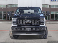This Ford Super Duty F-250 SRW has a trusty Regular Unleaded V-8 6.8 L/415 engine powering this Auto... (image 1)