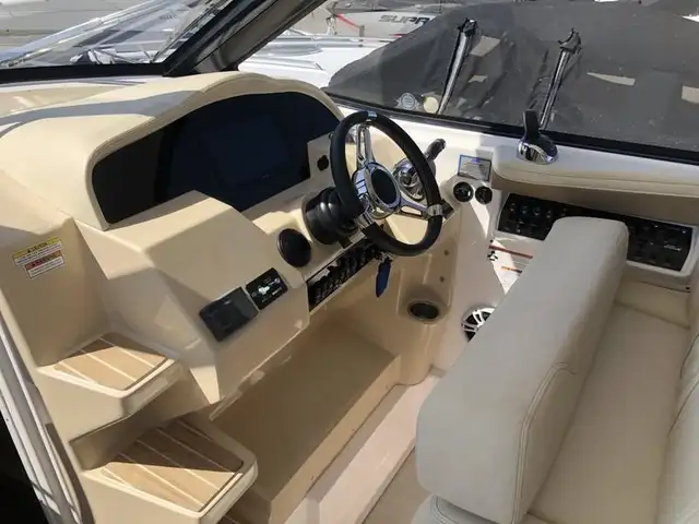 2020 Regal 35 Sport Coupe in Powerboats & Motorboats in Saskatoon - Image 7