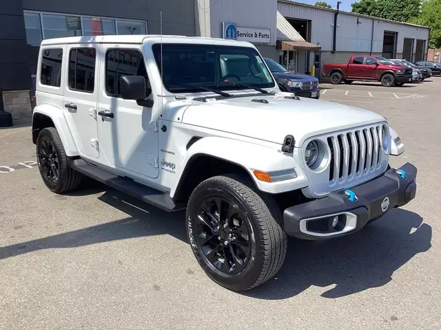 2021 Jeep Wrangler 4xe UNLIMITED SAHARA 4XE| LEATHER, NAVIGATION in Cars & Trucks in Oakville / Halton Region - Image 4