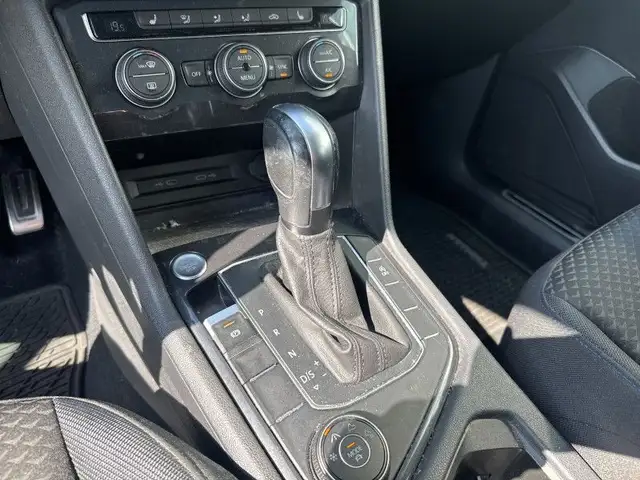 2021 VOLKSWAGEN TIGUAN UNITED 4MOTION TOIT PANO CARPLAY CAMERA in Cars & Trucks in Laval / North Shore - Image 7