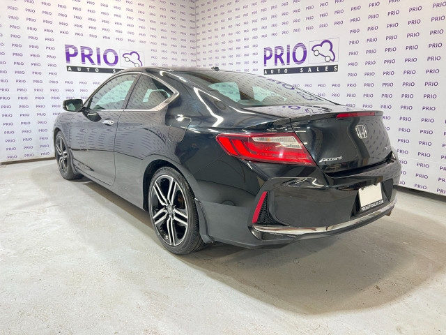 2016 Honda Accord Coupe in Cars & Trucks in Ottawa - Image 3