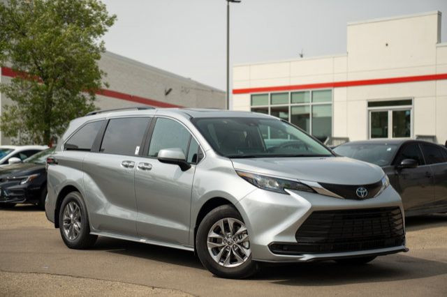2025 Toyota Sienna XLE in Cars & Trucks in Edmonton - Image 2