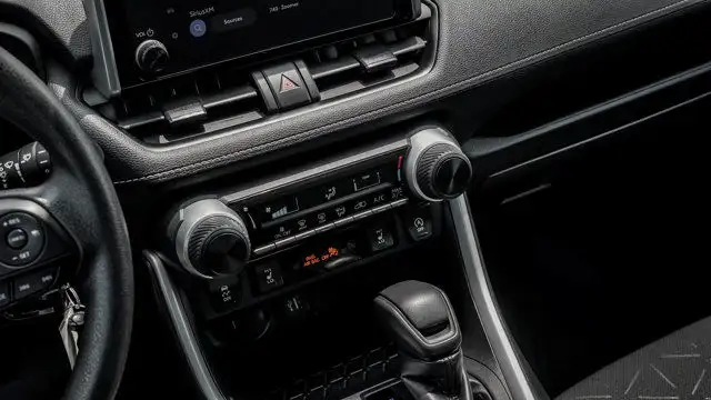 2023 Toyota RAV4 LE AWD | Heated Seats | Lane Keeping | CarPlay in Cars & Trucks in Guelph - Image 19