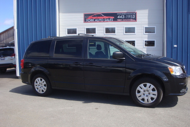 2016 Dodge Grand Caravan SXT dans Autos et camions  à Fredericton