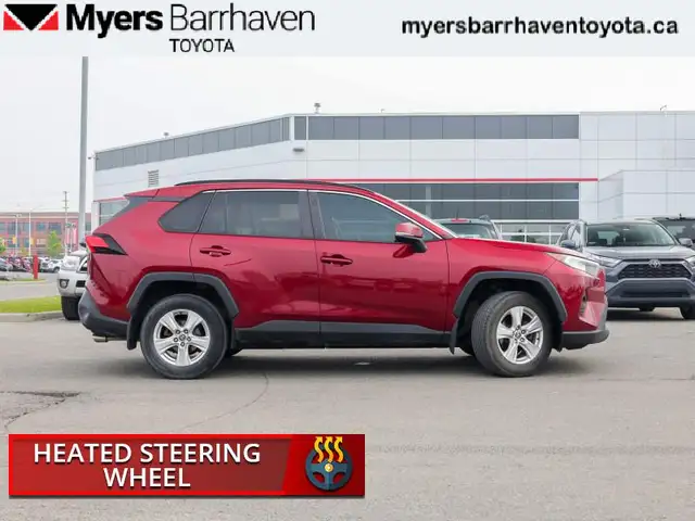 2021 Toyota RAV4 XLE AWD - Sunroof - Power Liftgate in Cars & Trucks in Ottawa - Image 3