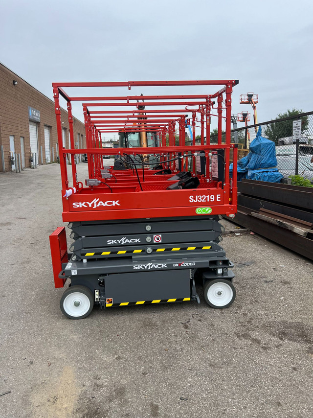 VARIOUS SCISSOR LIFTS FOR SALE  in Heavy Equipment in Mississauga / Peel Region - Image 2