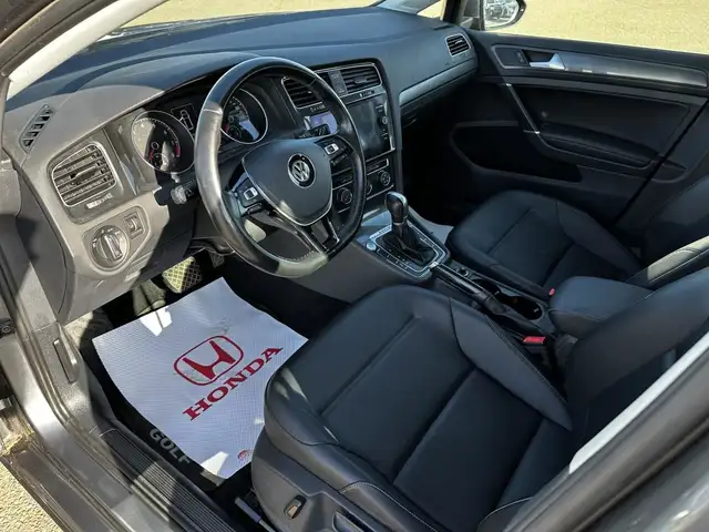 2018 Volkswagen Golf SportWagen Trendline 4MOTION | PANO ROOF |  in Cars & Trucks in Edmonton - Image 10