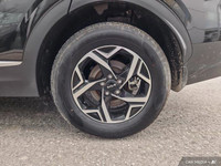 Make a smart choice for your Ottawa lifestyle with this 2023 Kia Sportage LX, offering the bold, mod... (image 9)