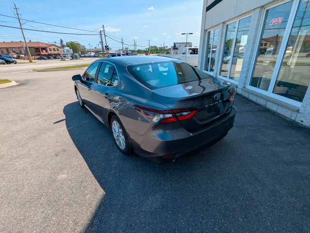 2023 Toyota Camry Hybrid LE in Cars & Trucks in Timmins - Image 3