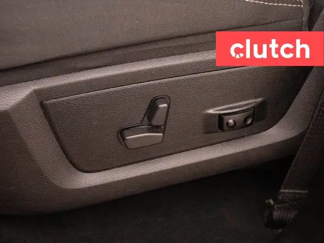 2021 Ram 1500 Classic Warlock Crew Cab 4x4 w/ Apple CarPlay & An in Cars & Trucks in City of Toronto - Image 16