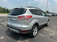 2014 FORD ESCAPE SE ! NO ACCIDENTS , COMES CERTIFIED , AMAZING ON FUEL CARS IN LOBO LTD. (Buy - Sell... (image 2)