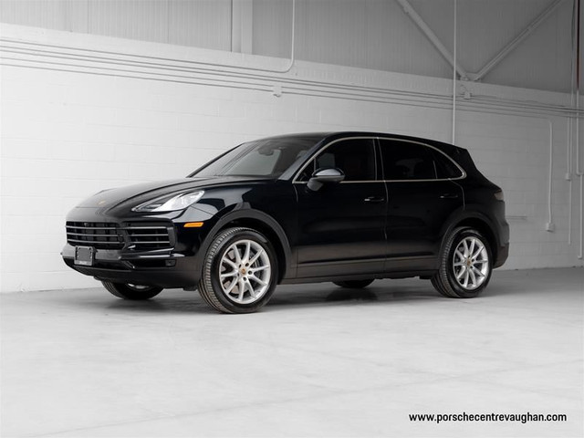 2022 Porsche Cayenne in Cars & Trucks in Markham / York Region