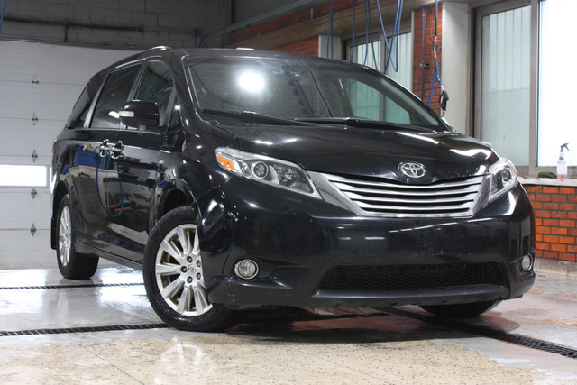 2017 Toyota Sienna XLE LIMITED AWD  in Cars & Trucks in City of Montréal