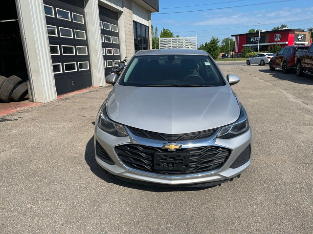 2019 Chevrolet Cruze in Cars & Trucks in Ottawa - Image 3