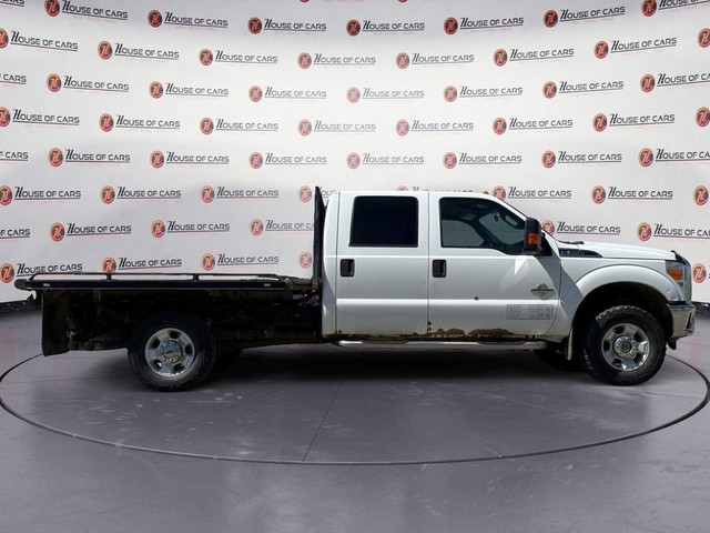 2011 Ford F-350 4WD Crew Cab 156 XL in Cars & Trucks in Calgary - Image 4