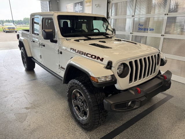 2022 JEEP Gladiator Rubicon in Cars & Trucks in Medicine Hat - Image 2