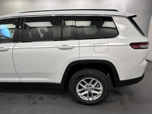 2025 Jeep Grand Cherokee L Laredo - Heated Seats in Cars & Trucks in Lethbridge - Image 2