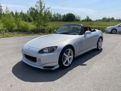 Honda S2000 2005 182 000km Manuelle 4cyl 2,2L !!!! 1 seul propriétaire !!!! VEHICULE JAMAIS ACCIDENT...
