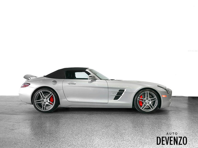 2012 Mercedes-Benz SLS AMG Roadster SLS AMG ***COLLECTOR*** in Cars & Trucks in Laval / North Shore - Image 4