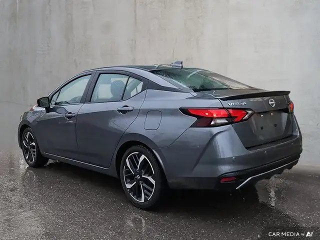 2023 Nissan Versa SR | Apple Car Play | Heated Seats | Wireless dans Autos et camions dans Ottawa - Image 4