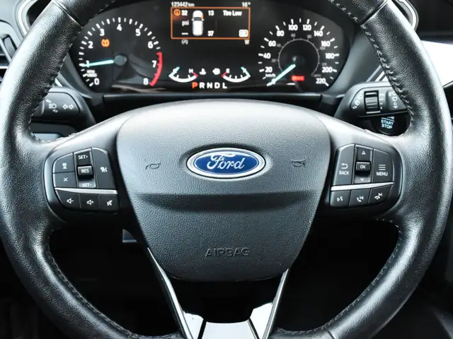 2020 Ford Escape SEL in Cars & Trucks in Kitchener / Waterloo - Image 16