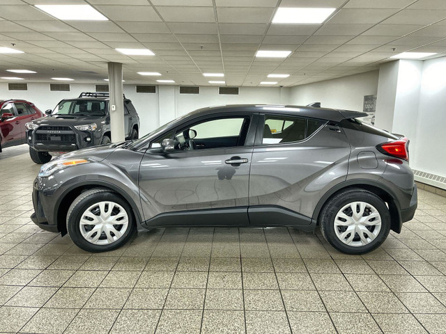 2022 Toyota C-HR LE C-HR LE - CLEAN CARFAX, ONE OWNER, CGT OR... in Cars & Trucks in Calgary - Image 3