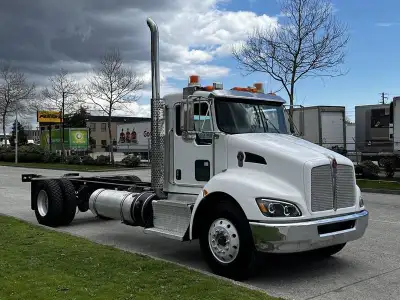 2014 Kenworth T370 PX-9 Cab and Chassis Diesel With Air Brakes, 8.9L, 6 cylinder, 2 door, automatic,...