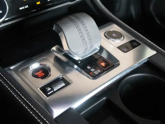 2021 Jaguar F-Pace P400 | R-DYNAMIC S | BLACK PKG | 22 IN WHEELS in Cars & Trucks in Mississauga / Peel Region - Image 22