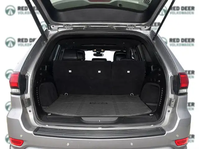2020 Jeep Grand Cherokee Altitude in Cars & Trucks in Red Deer - Image 9
