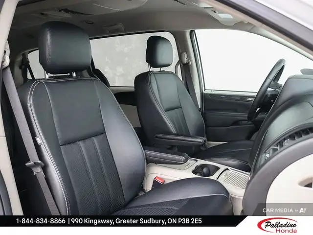 2018 Dodge Grand Caravan Crew Plus in Cars & Trucks in Sudbury - Image 30