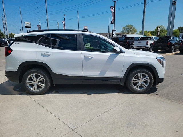 2022 GMC Terrain SLE in Cars & Trucks in Markham / York Region - Image 4