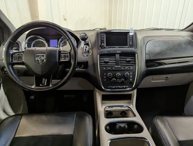2018 Dodge Grand Caravan CVP/SXT No Accidents | Leather | Rea... in Cars & Trucks in Calgary - Image 21