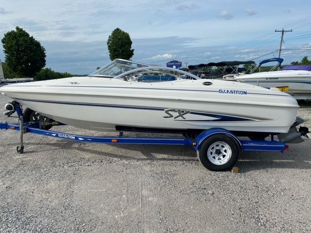 2005 Glastron SX195 in Powerboats & Motorboats in Barrie