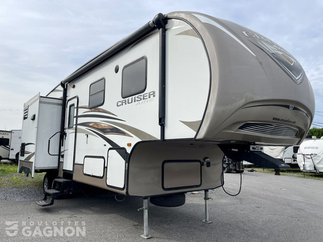 2014 Cruiser Aire 30 DB Fifth Wheel in Travel Trailers & Campers in Lanaudière