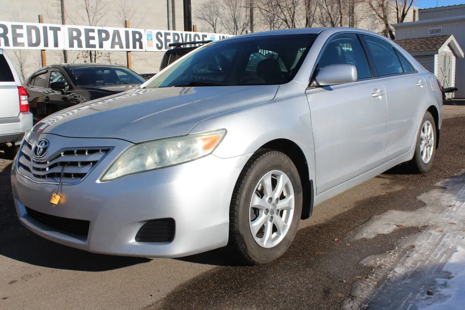 2011 Toyota Camry LE V6 WHOLESALE - CERTIFIED