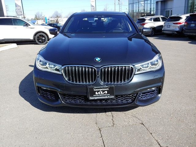 2017 BMW 750i xDrive 4.4L AWD | SUNROOF | NAV | 78K KM | HTD SEA in Cars & Trucks in Oakville / Halton Region - Image 2