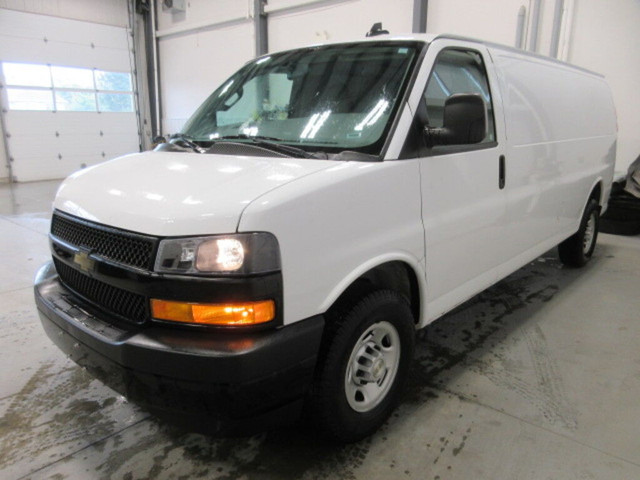  2020 Chevrolet Express 3500 3500 EXTENDED, 6.0L, A/C, PW, PL, C in Cars & Trucks in Ottawa - Image 4
