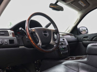 2009 GMC Yukon XL Denali AWD This vehicle is being sold "as is," unfit, not e-tested and is not repr... (image 6)