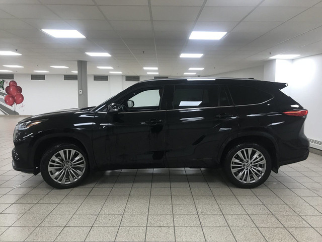 2022 Toyota Highlander LIMITED in Cars & Trucks in Calgary - Image 3
