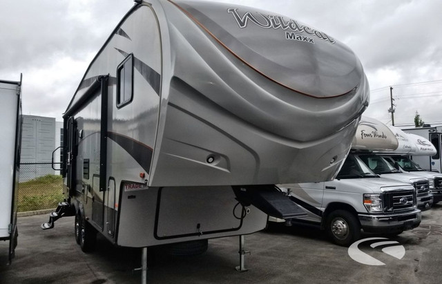 2017 Forest River WILDCAT MAXX F242RLX #71381A in Travel Trailers & Campers in Abbotsford