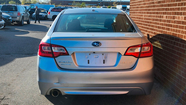2015 Subaru Legacy 4dr Sdn CVT 2.5i w/Touring Pkg in Cars & Trucks in Oakville / Halton Region - Image 4