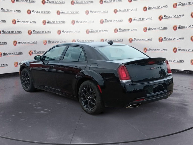 2022 Chrysler 300 300S AWD in Cars & Trucks in Lethbridge - Image 4