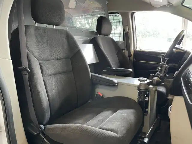 2015 Ram Cargo Van C/V in Cars & Trucks in City of Montréal - Image 27