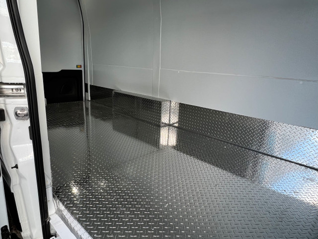 2022 Ford TRANSIT CARGO FORD Transit T-250 XLT- CARGO- REEFER/FR in Cars & Trucks in Oakville / Halton Region - Image 4